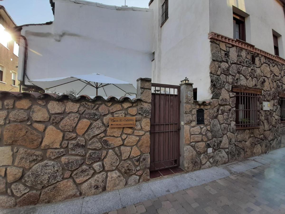 Villa Casa con patio y chimenea en Piedralaves Exterior foto